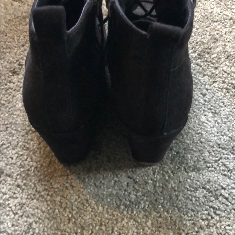Booties - Picture 3 of 4